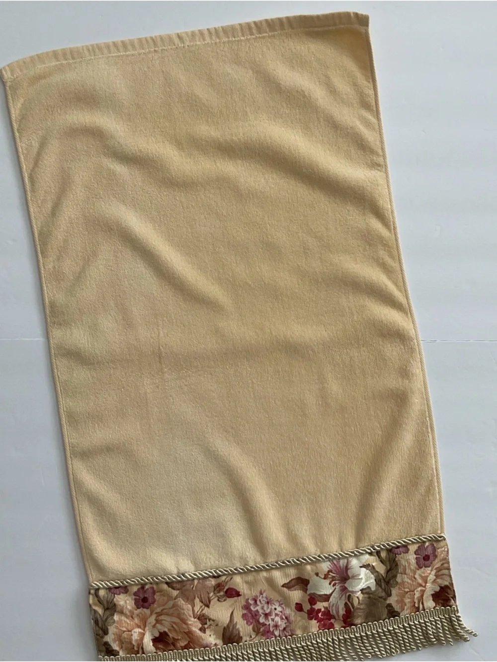 Aussino Hand Towels 3 Yellow Fringe Trim